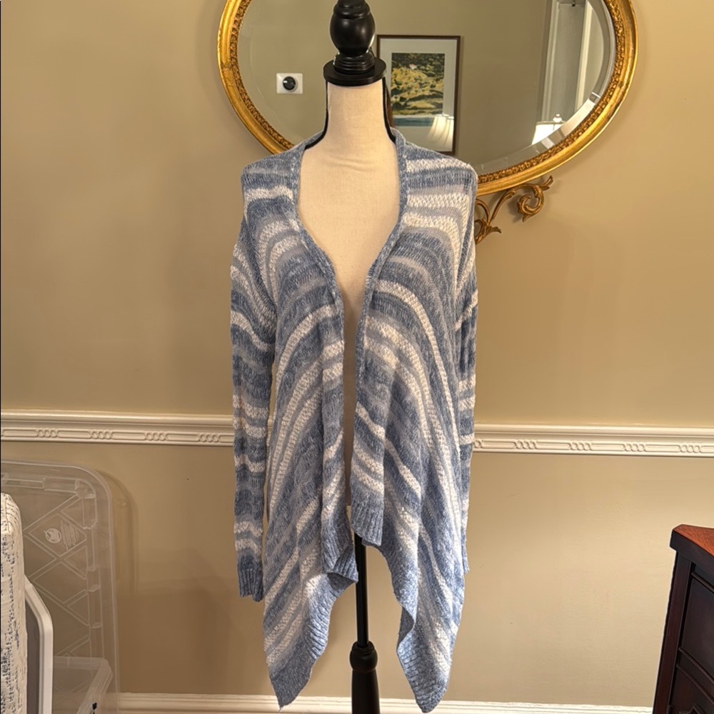 Forever 21 Blue and White Striped Women's Sweater. Size S. Great Condition